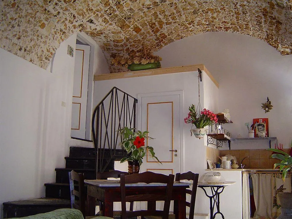 La Casa Fiorita Apartment Noto 0*,  Italy