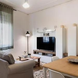 Trigona 4 Apartment